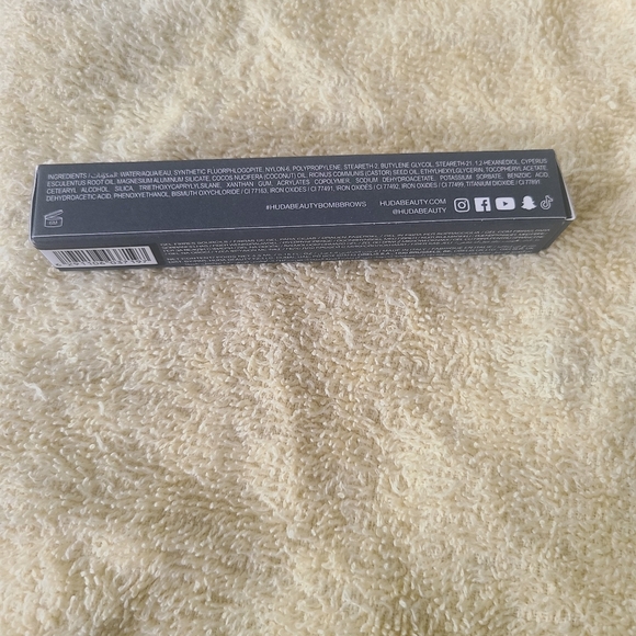 HUDA BEAUTY Bombbrows Full & Fluffy Fiber Gel NIB soft black .15 oz/ 4.5 ml - Picture 3 of 6